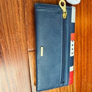 Brand new with tags, relic wallet.